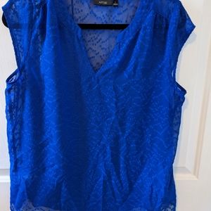 Woman's short sleeve top